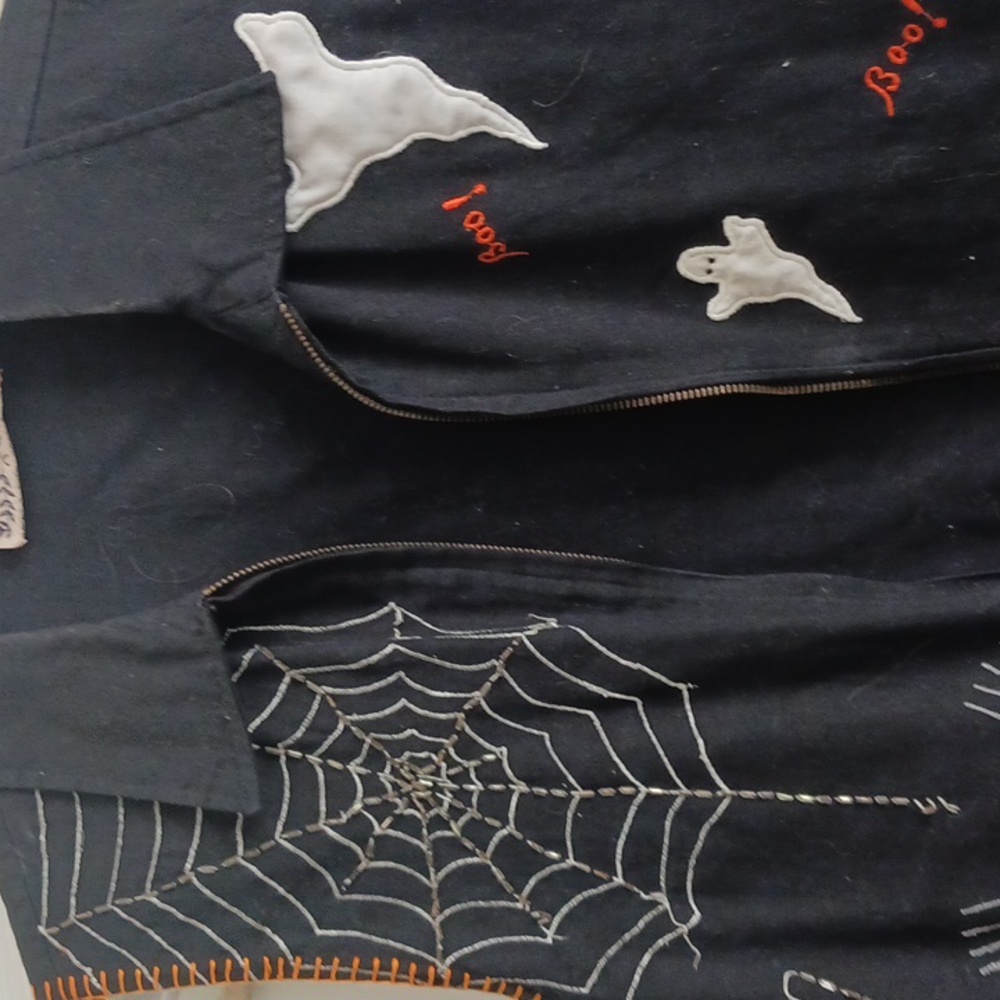 Vest - Picture 3 of 3
